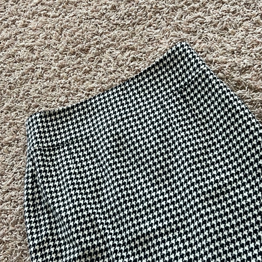 Banana Republic Black White Houndstooth Pencil Skirt Size 4 Career Office Wear